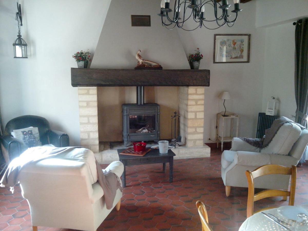 La Chabotine Bed & Breakfast Allas-Les-Mines Bagian luar foto